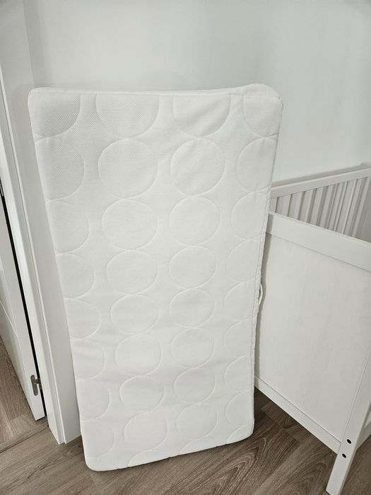 Berço Ikea branco com colchão, 120x60