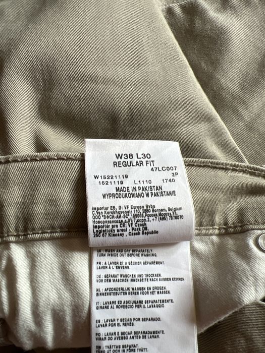 Sprzedam spodnie firmy Wrangler model Regular Fit W38 L30