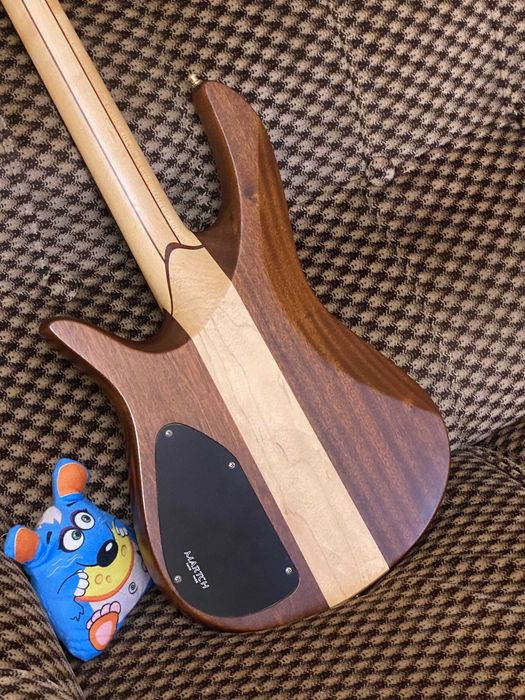 Gitara basowa Fodera Monarch Deluxe