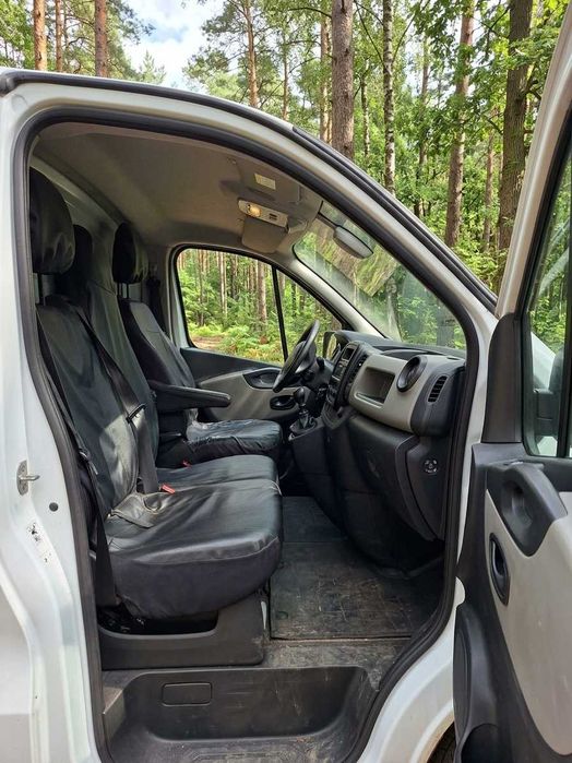 Renault Trafic, pierwszy właściciel, OC ważne do: 17.04.2027r.