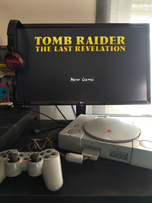 Playstation 1 + 2 jogos