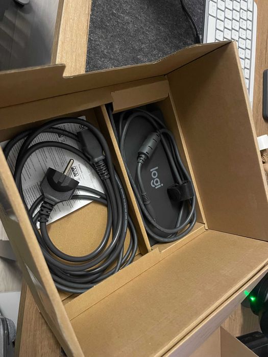 Doca Logi Dock (excelente estado)