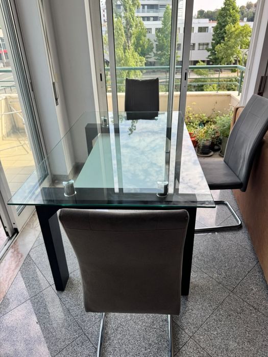 Mesa de Vidro Moderna