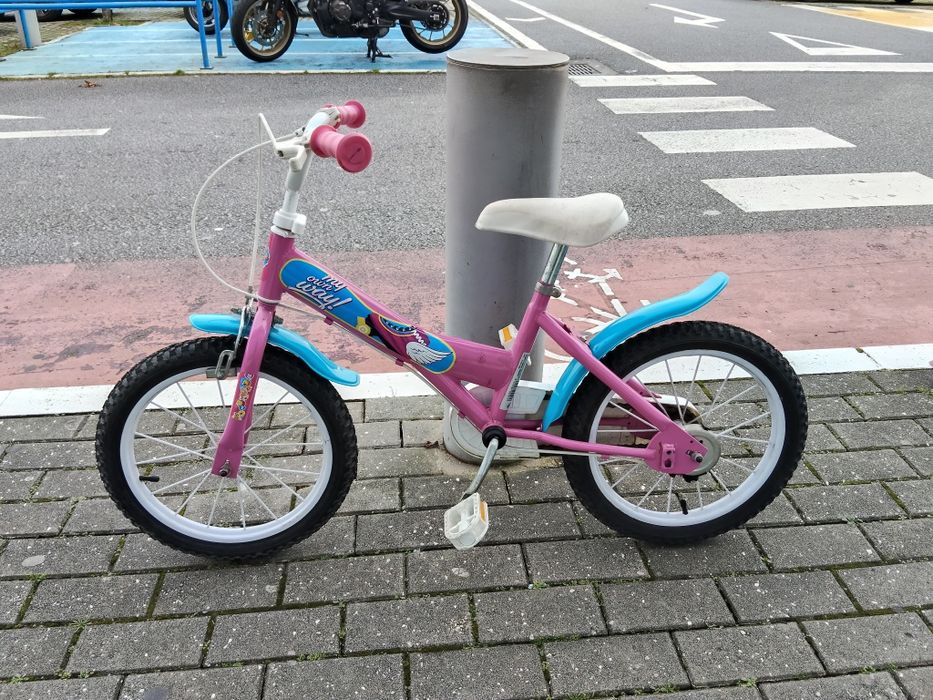 Bicicleta de menina em muito bom estado es