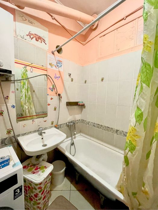 Хостел - метро Площа Українських Героїв 5 хв | Без відкл/Гаряча вода!