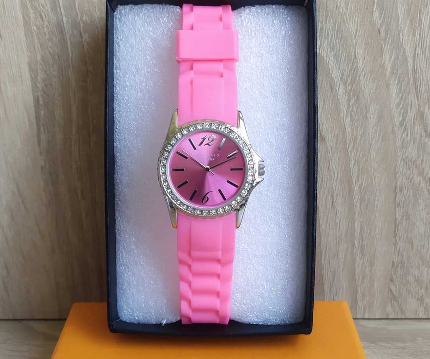 Nowy zegarek damski Identity London