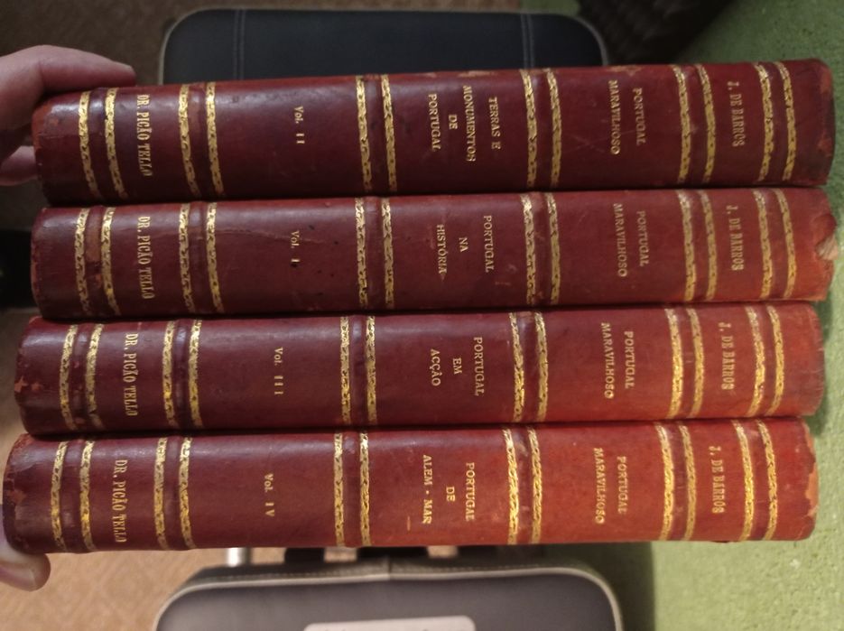 Livros "Portugal Maravilhoso" - 4 volumes (1953)