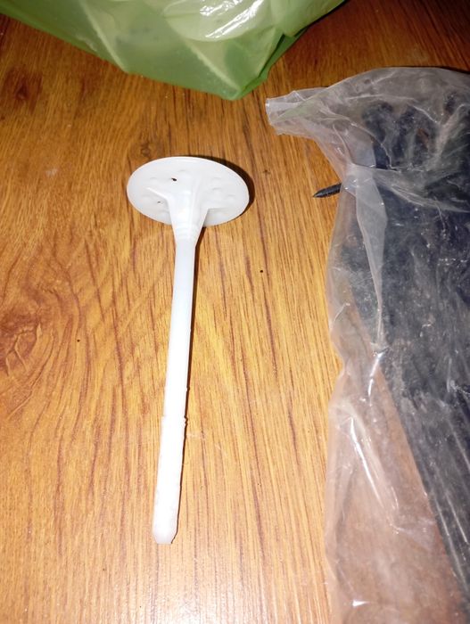 Kołki do styropianu 200szt.Tanio