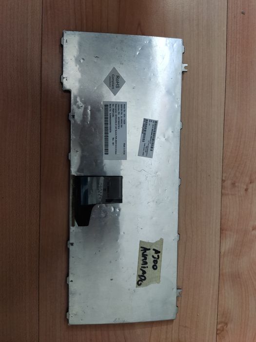 Damaged Toshiba A300/L300 Keyboard for Key and Component Reuse64739682509058121