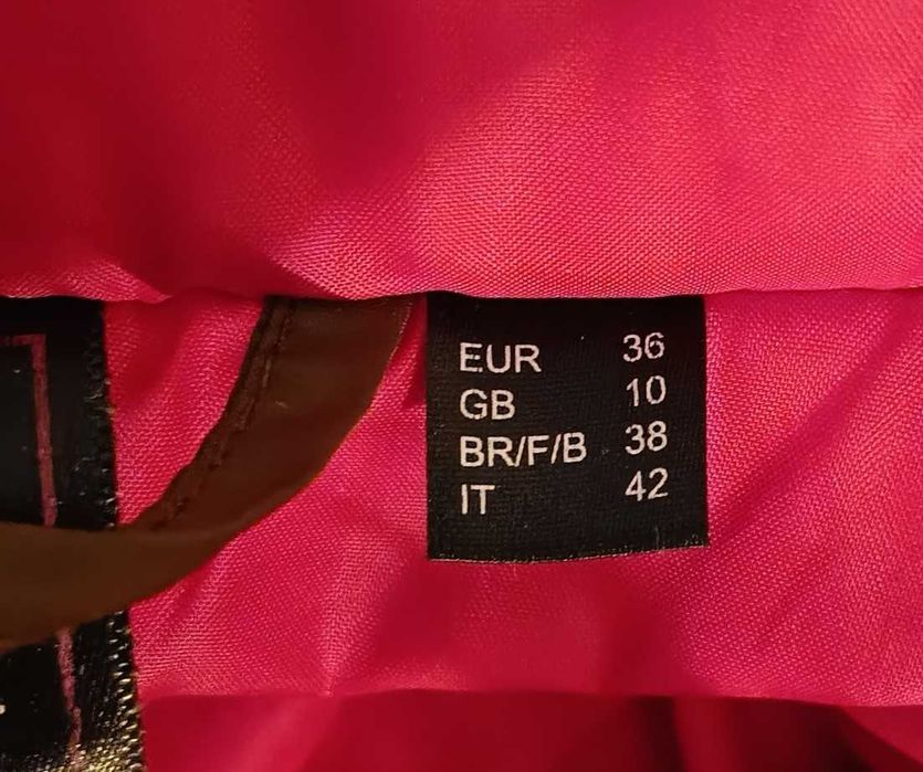 BonPrix kurtka zimowa, lekko ocieplana. Z kapturem.
