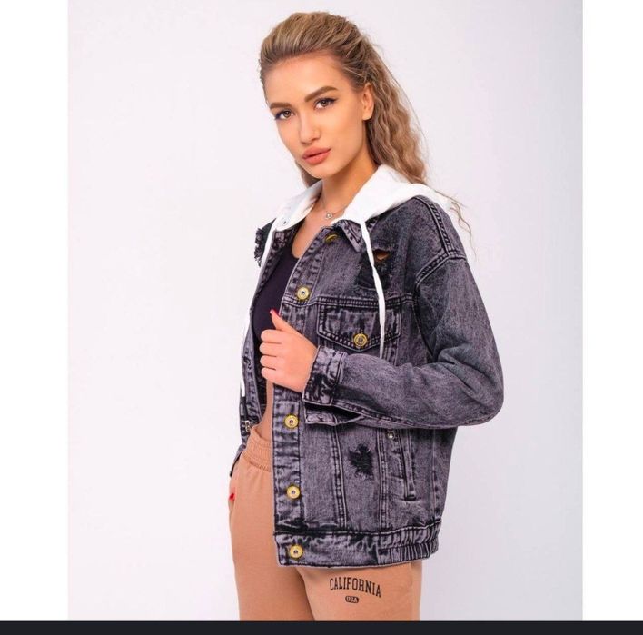 Куртка джинсовая с капюшоном