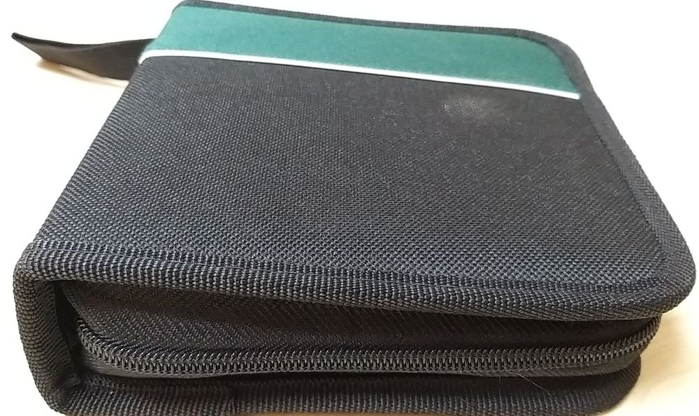 Porta CD's ou DVD's.