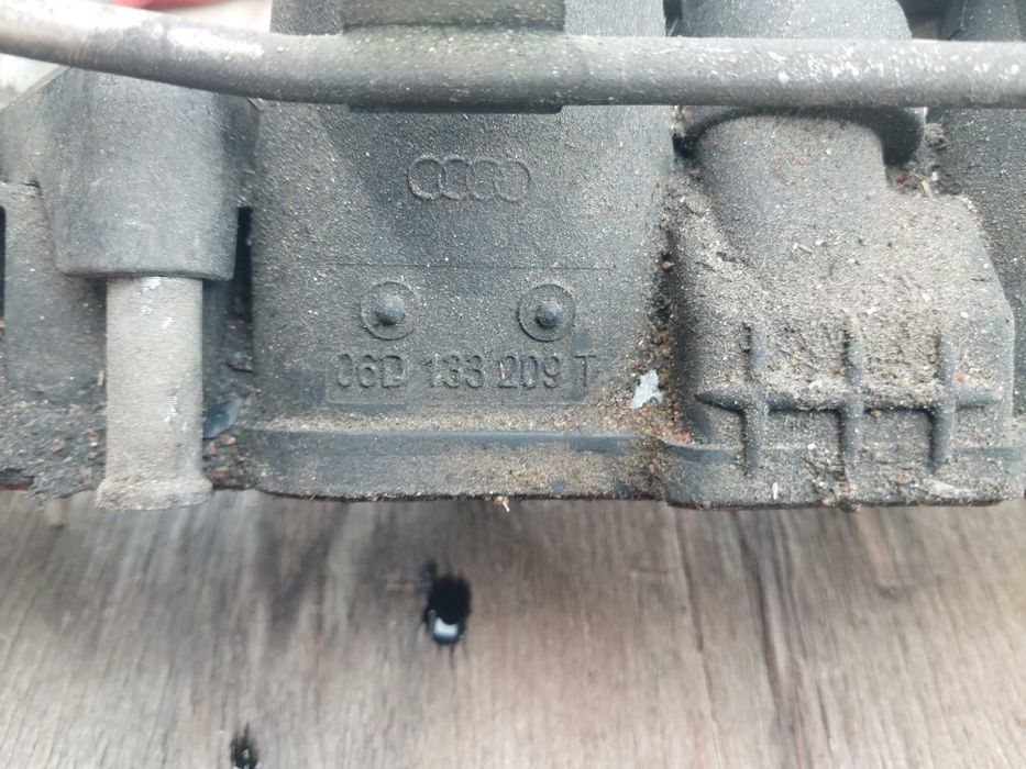 Kolektor ssacy nastawnik seat audi vw 2.0fsi  06d--133--209t