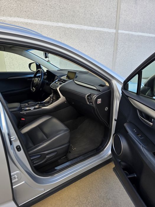 Lexus NX300h Executive+