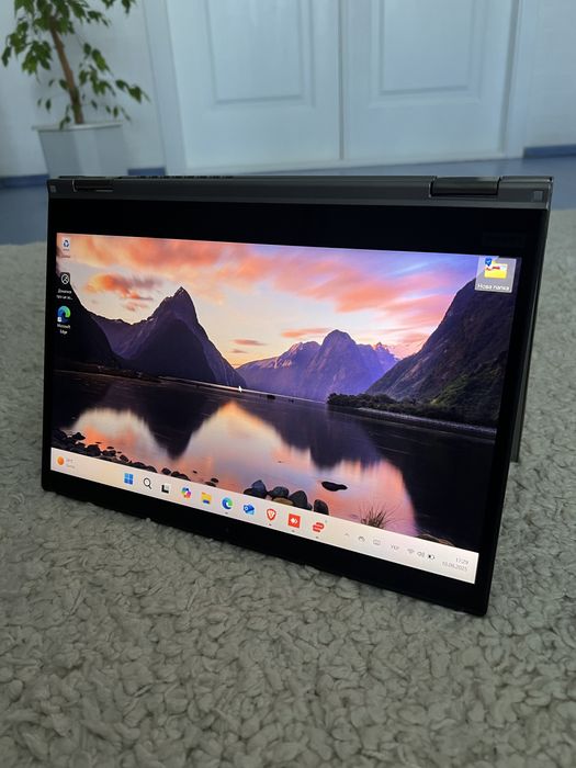 Lenovo TinkPad Yoga i5
