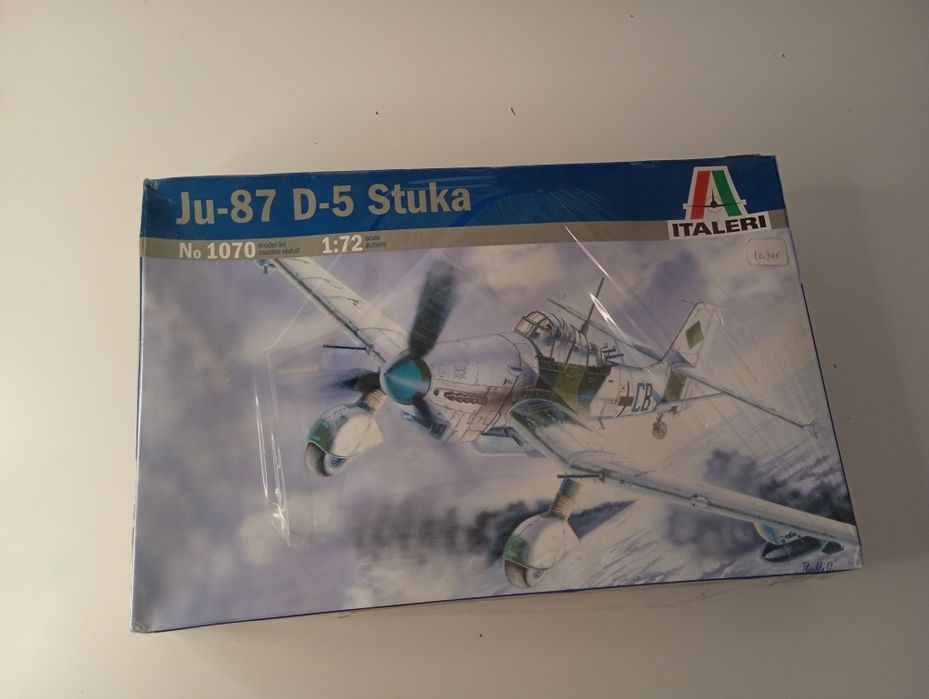 Kit Modelismo Italeri 1/72 - Avião Junkers Ju-87 D-5 Stuka (Novo)