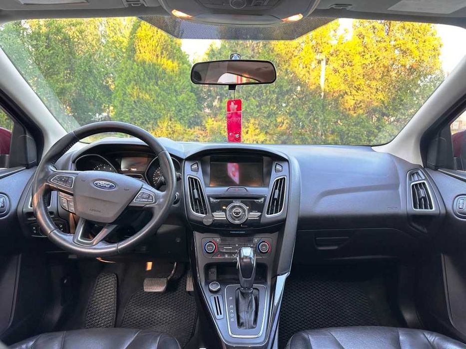 Ford Focus Rest TITANIUM