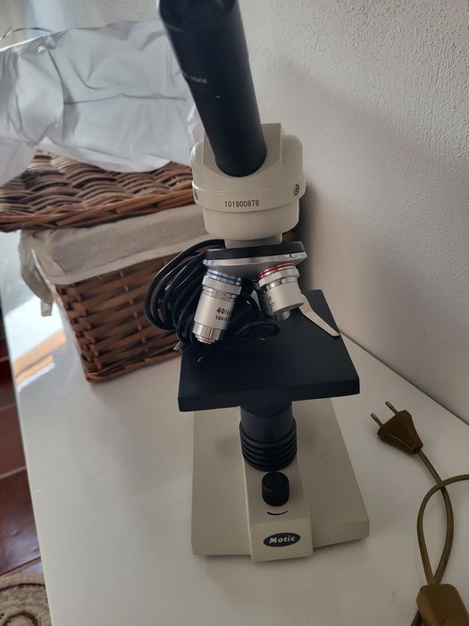 Microscópio ótico