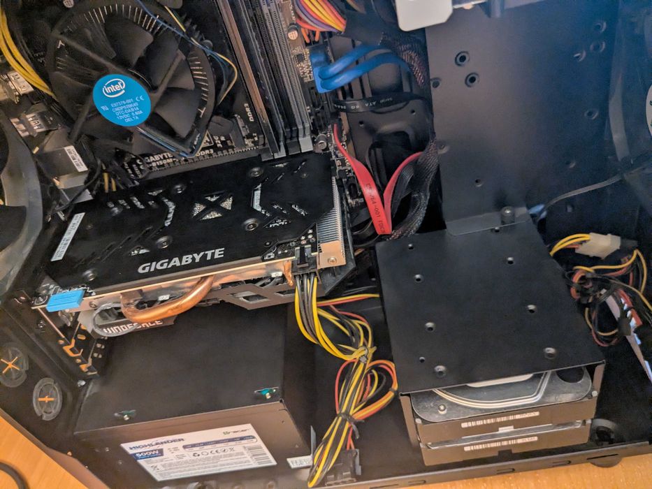 Komputer stacjonarny PC | Intel i5 | 8GB RAM | Radeon R7 370 | 1TB