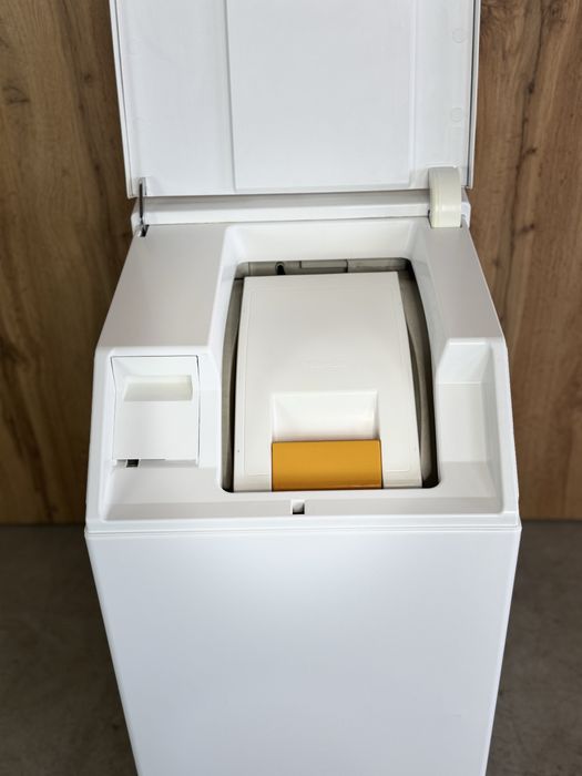 Пральна машина з вертикальним завантаженням SoftCare System W 627 Waterproof Metal