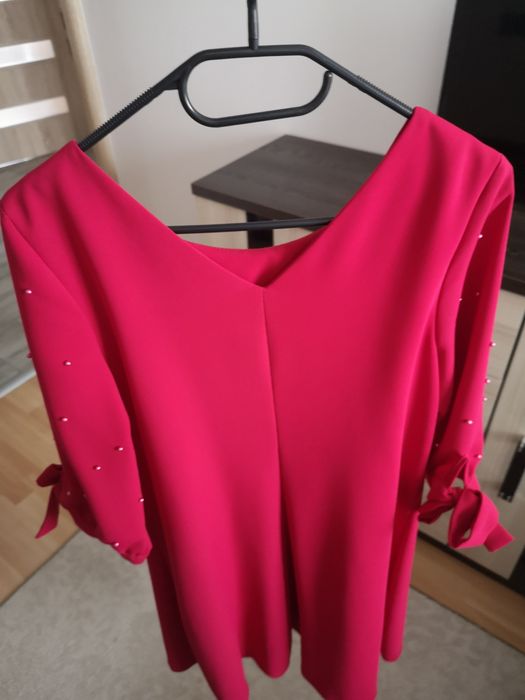 Sukienka damska r. 40/L trapez, lejący materiał