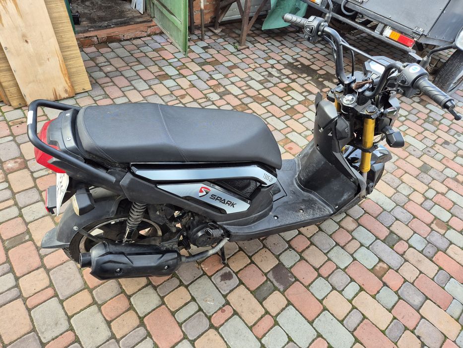 Скутер Spark 150 см³