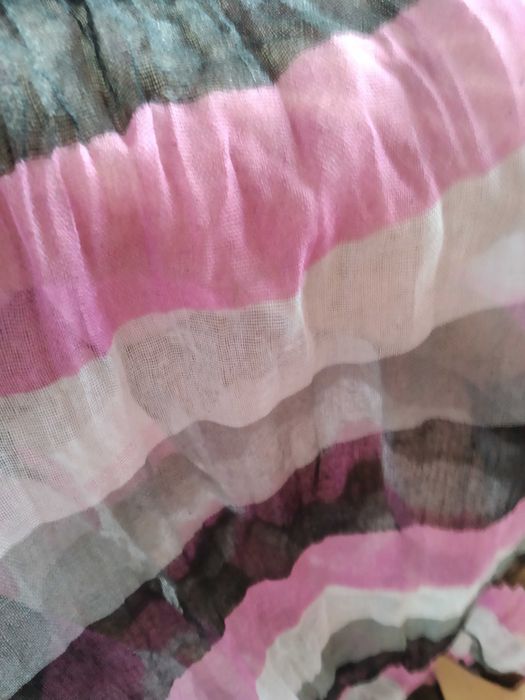 Cienki damski szaliczek