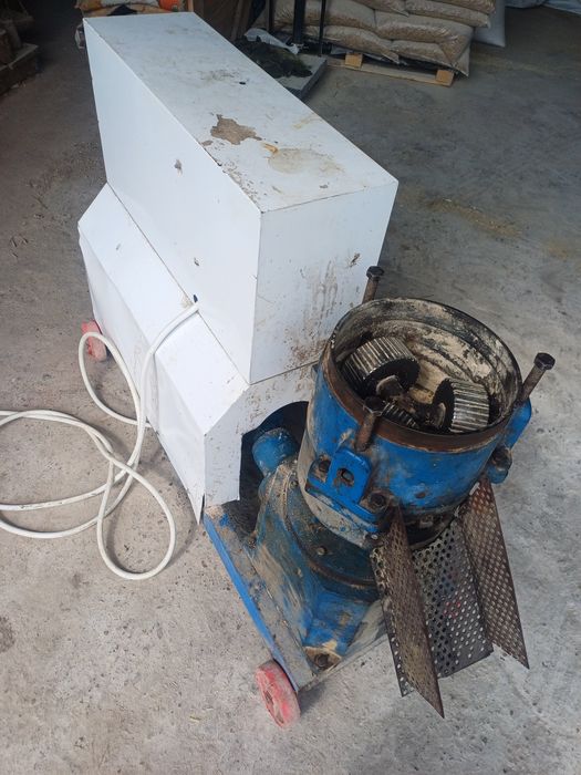 Peleciarka 15kw sprawna 250kg/h