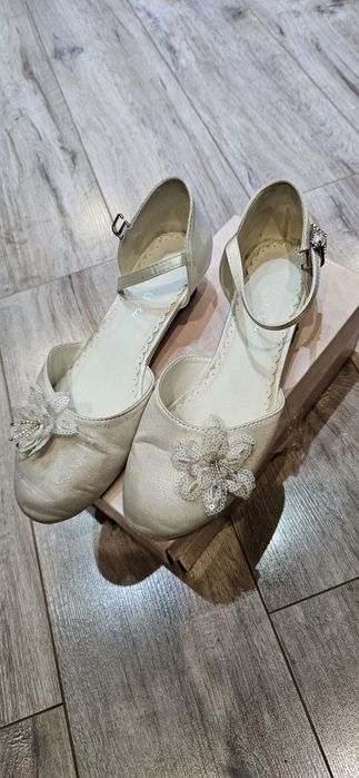 Buty do komunii r.36 komuijne