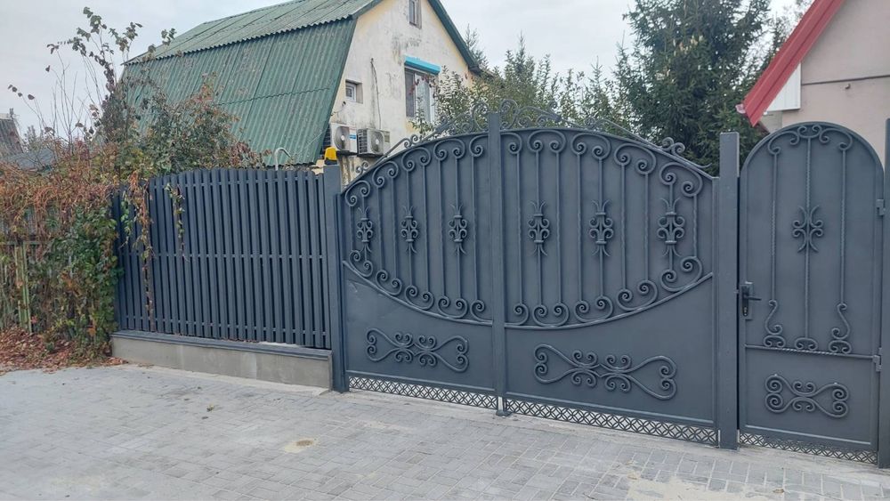 Євроштахети,металеві штахети,штахетник,штахети,забор,паркан,огорожа