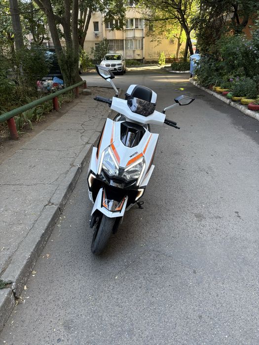 Max neon электроскутер запас хода 100 км новый