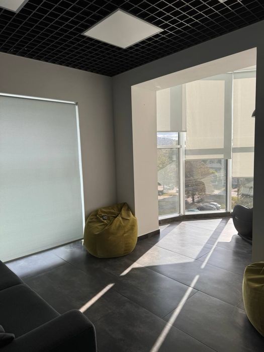 Сучасний стильний офіс