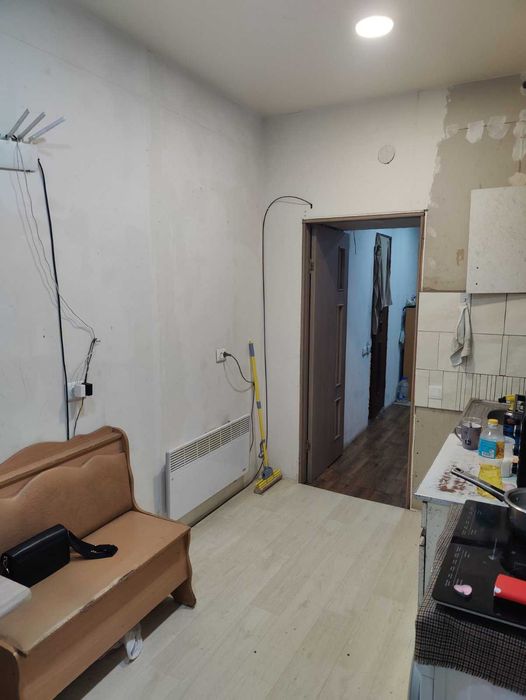 Gk Продам 2 кімнатну квартиру біля метро Левада