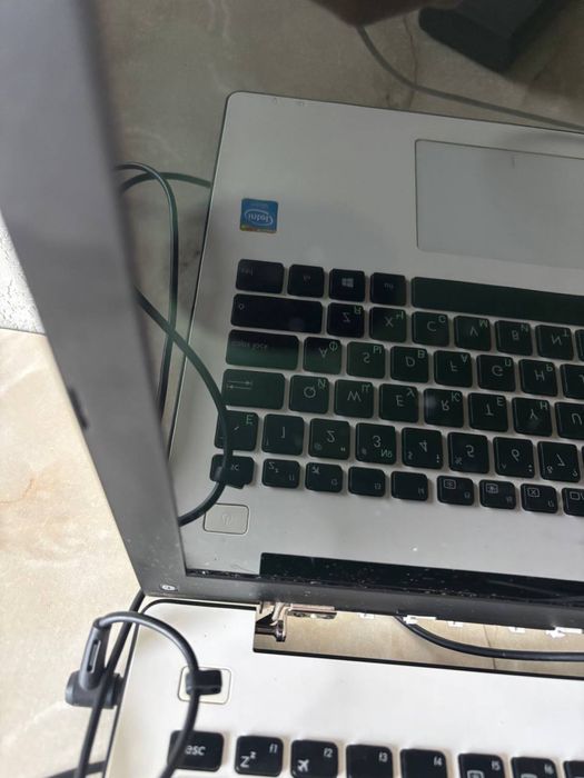 Ноутбук Asus x553m