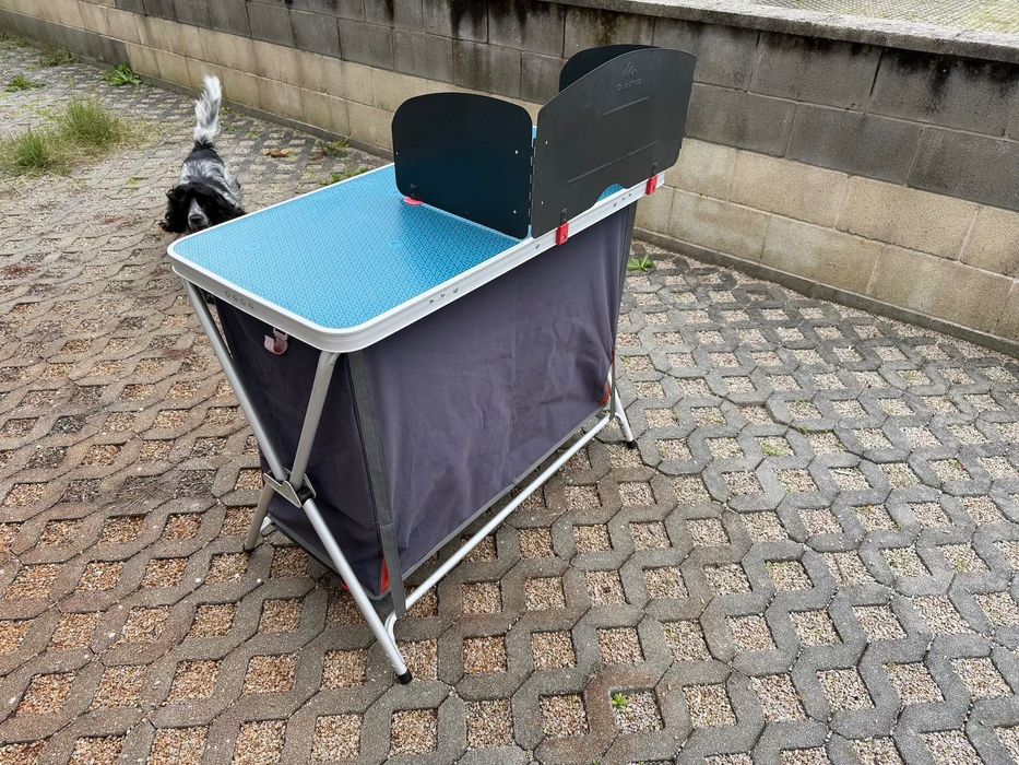 Mesa de apoio de campismo decathlon
