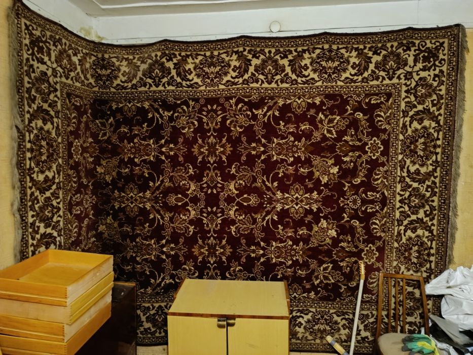 Продам килим 3х4м