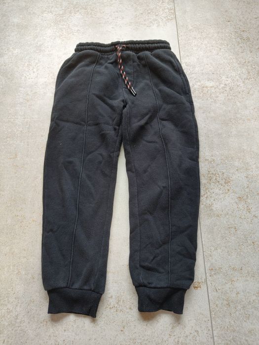 Spodnie chłopięce 4 sztuki rozmiar 128