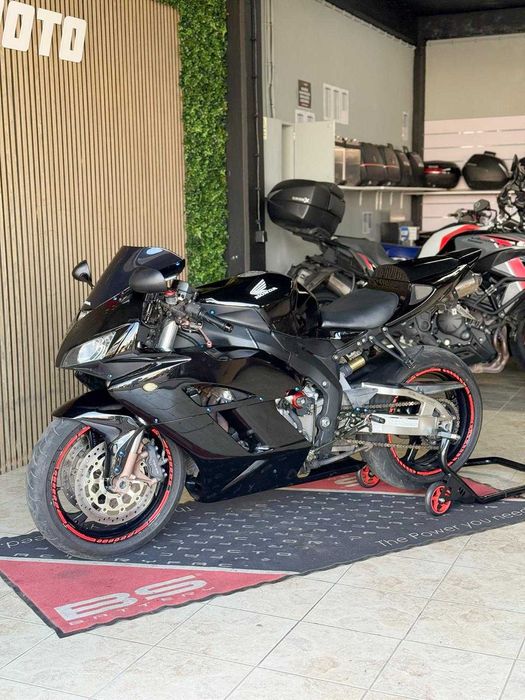 Honda CBR 1000 RR SC57