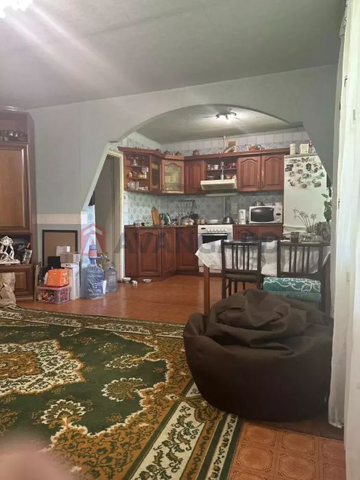 Продам 3 кімнатну квартиру на пр. Олександра Поля (Кірова), низ