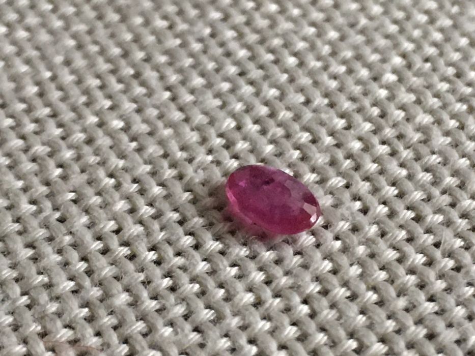 Rubin naturalny 0,8 ct
