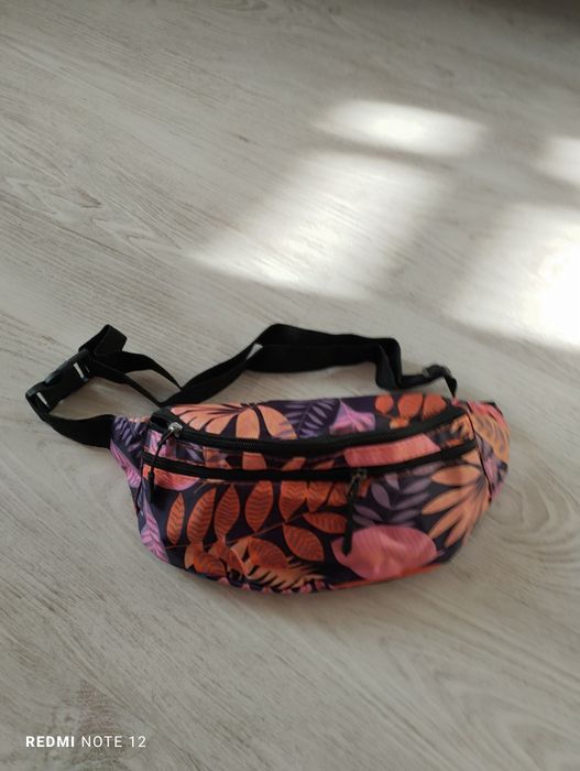 Saszetka nerka damska