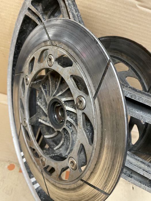 Koło przód przednie felga tarcze honda v45 sabre vf750