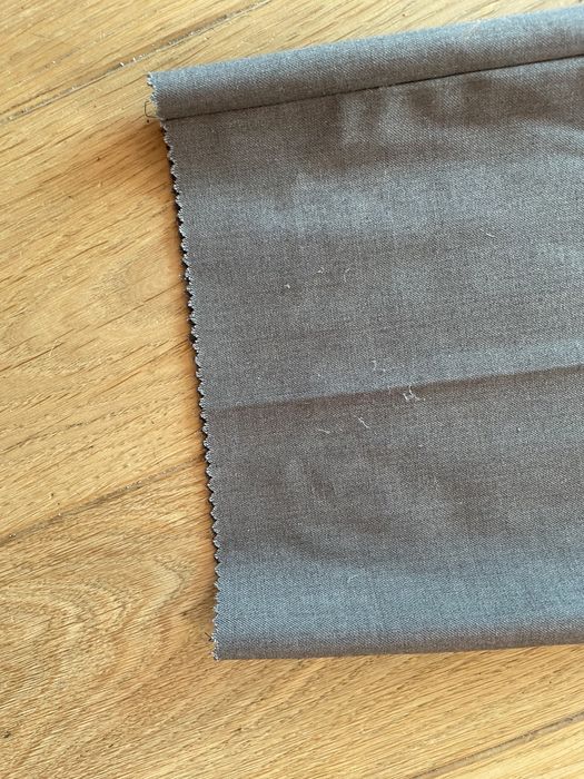 Nowe bez metki spodnie meskie garniturowe ARMANi pas 38 47cmx2