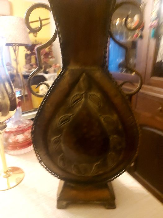 Jarrao antigo em latão ótimo estado de conservação