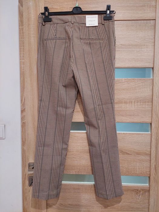 Spodnie damskie Stradivarius rozm.40