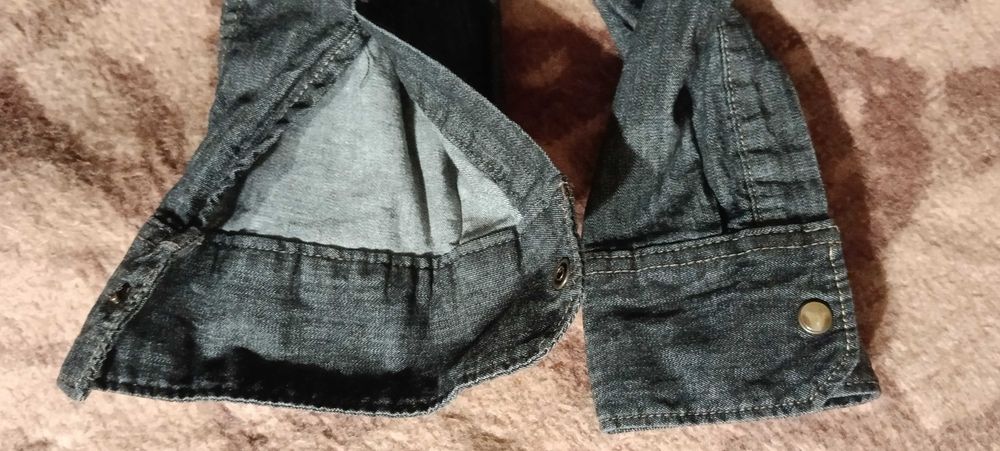 брендовая джинсовая  рубашка WRANGLER ( p.S ) состояние люкс БАНГЛАДЕШ