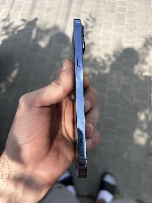 Продам Iphone 13pro max 256