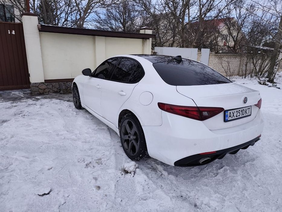 Продам машину Alfa Romeo