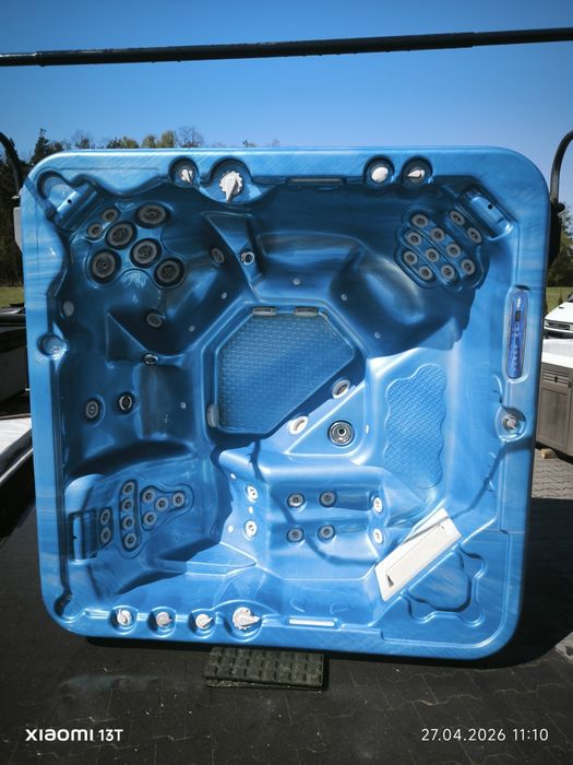 jacuzzi ogrodowe Czarne lub niebieskie  do wyboru 210x210cm