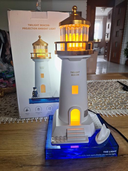 Latarnia morska z czujnikiem ruchu projektor lampka